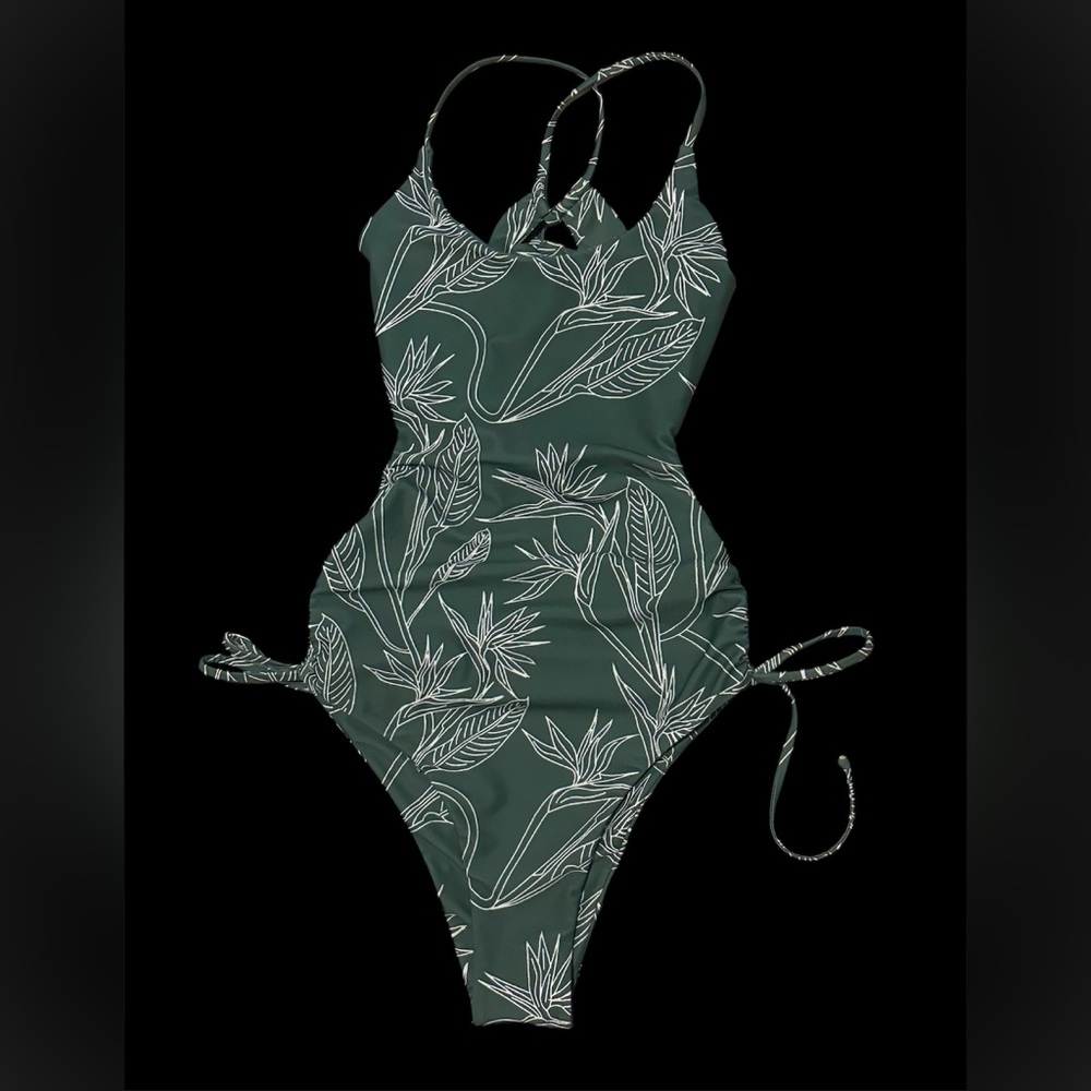 2bdesired Monokini Size M